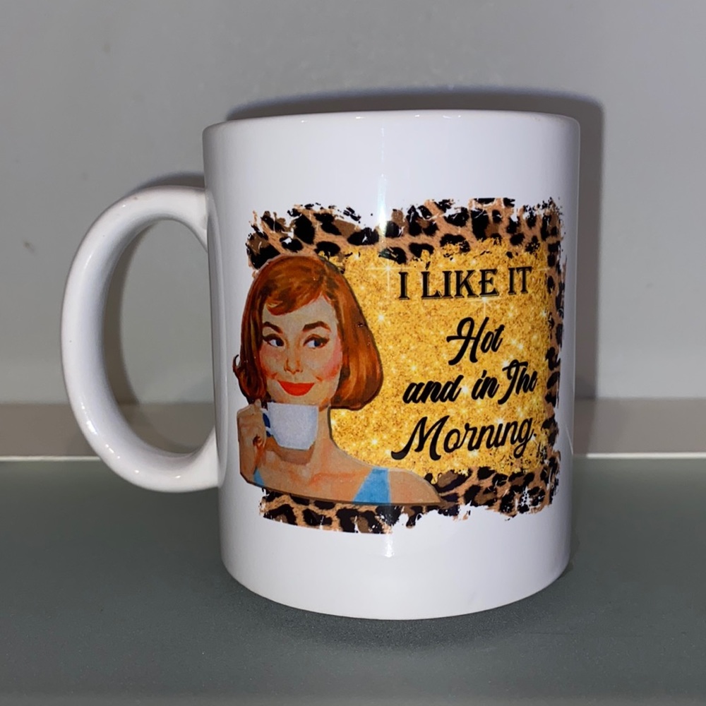 I Like It Hot & In The Morning 11 oz Retro Coffee Mug-NWT